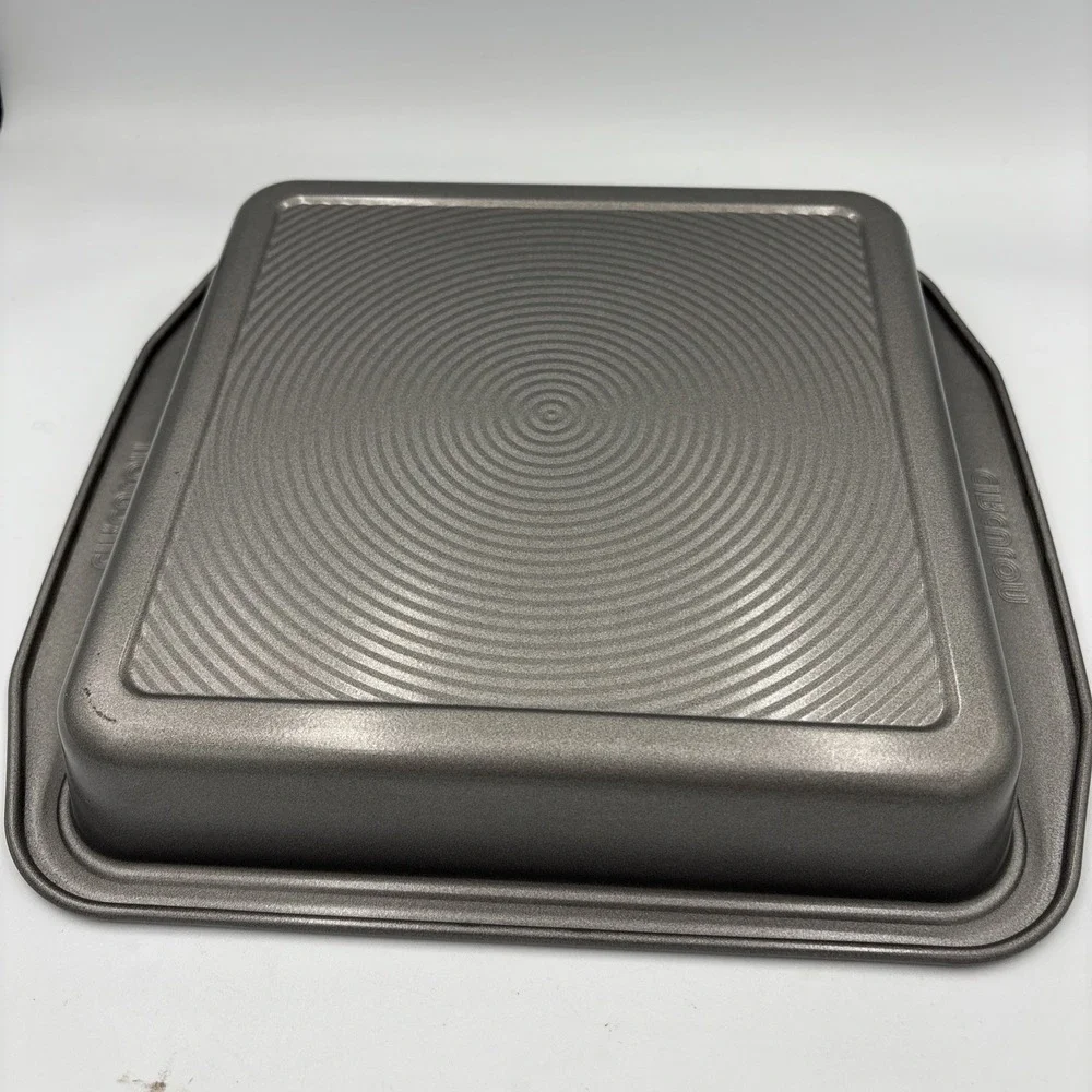 Super‎ nice Heavy Circulon 9 X 9  Cake Pan Baking Pan Nonstick
